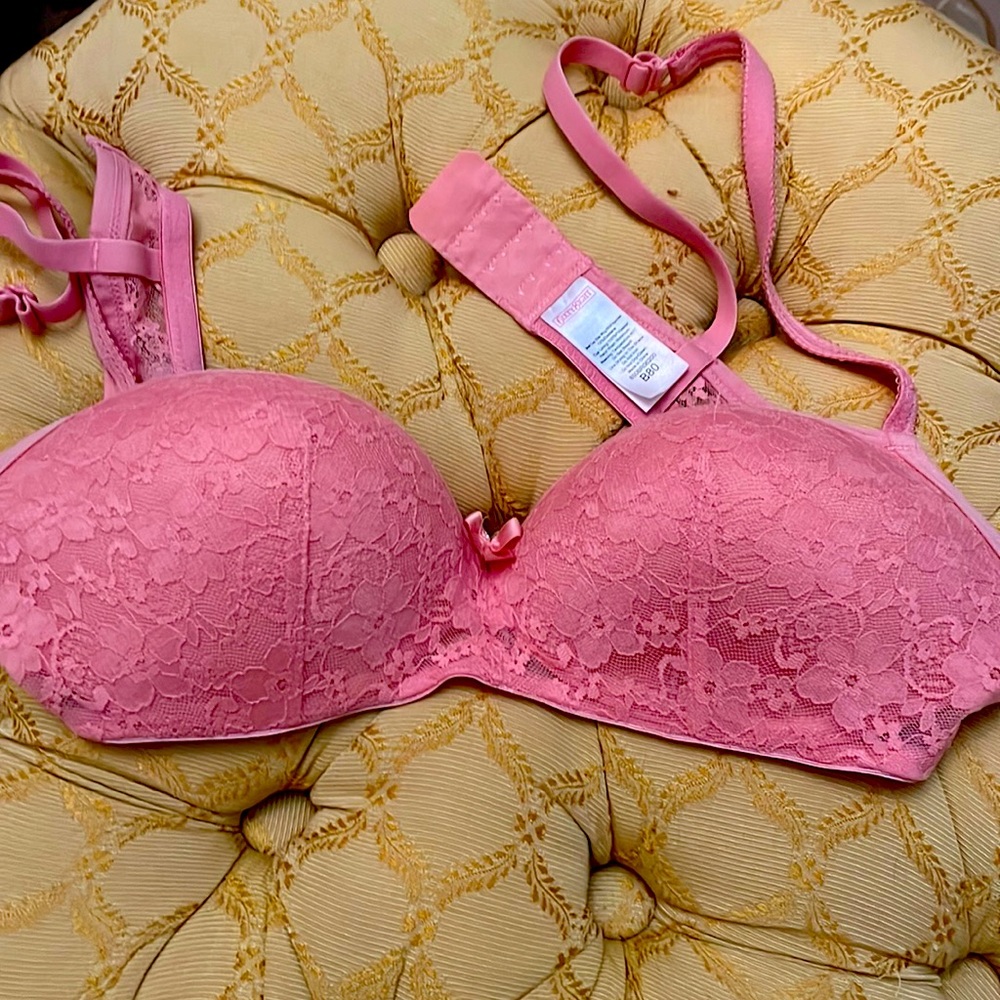 Sixty Eight hot pink lace 80B bra